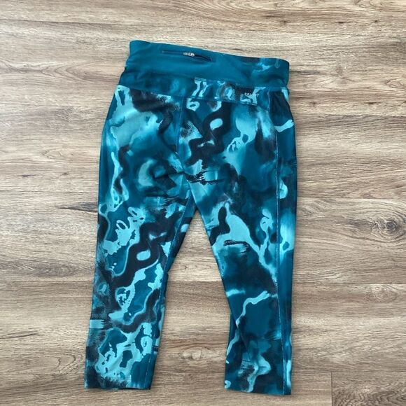 Nike Green Capri Leggings Sz S - Picture 2 of 3